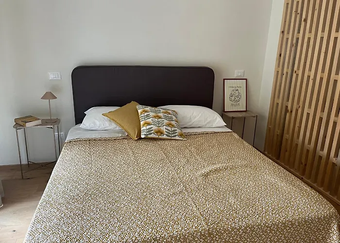 Teodora Suite Safran